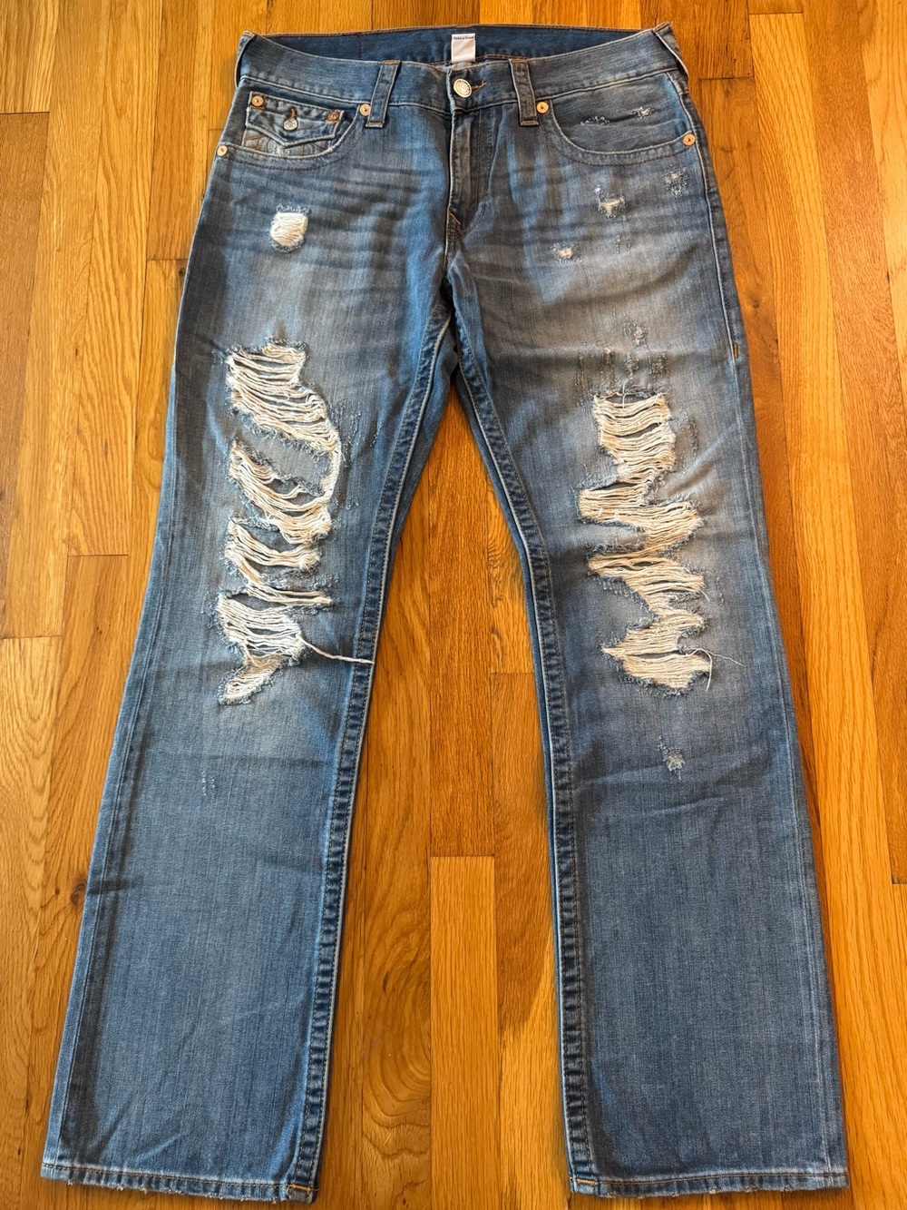 NWOT TRUE RELIGION MENS 34 STRAIGHT FLAP JEANS HEAVYDISTRESSED RED ORANGE STITCH